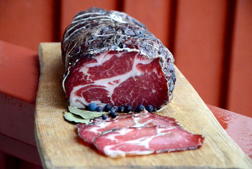  Коппа шея свиная сыровяленая нарезка 100 грамм